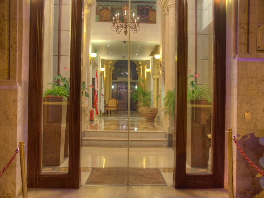 Le Patio Boutique Hotel Beirut Downtown Exteriör bild