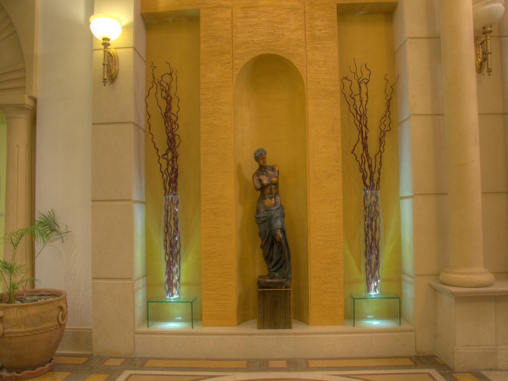Le Patio Boutique Hotel Beirut Downtown Exteriör bild