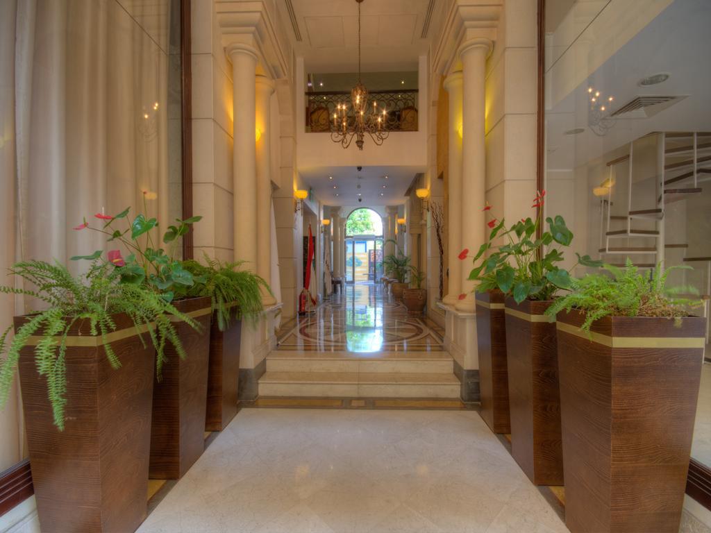 Le Patio Boutique Hotel Beirut Downtown Exteriör bild