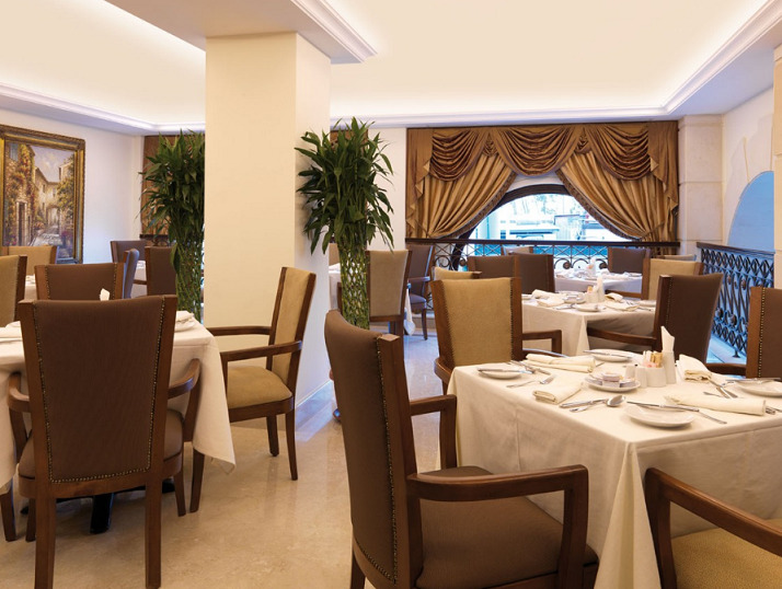 Le Patio Boutique Hotel Beirut Downtown Exteriör bild