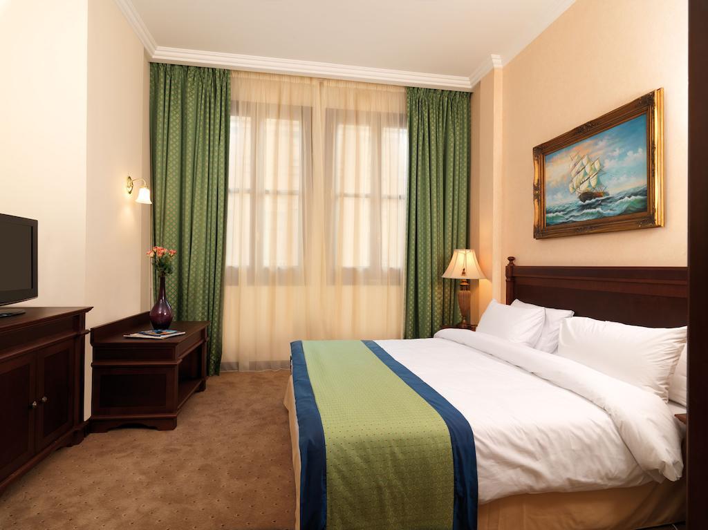 Le Patio Boutique Hotel Beirut Downtown Exteriör bild
