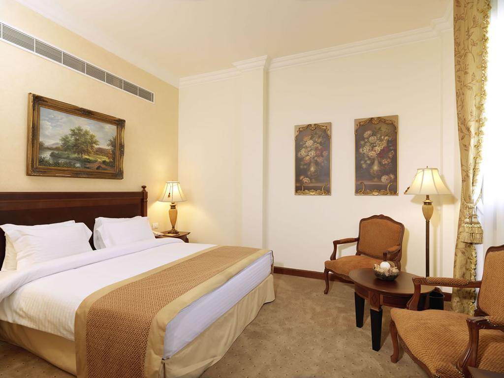Le Patio Boutique Hotel Beirut Downtown Exteriör bild