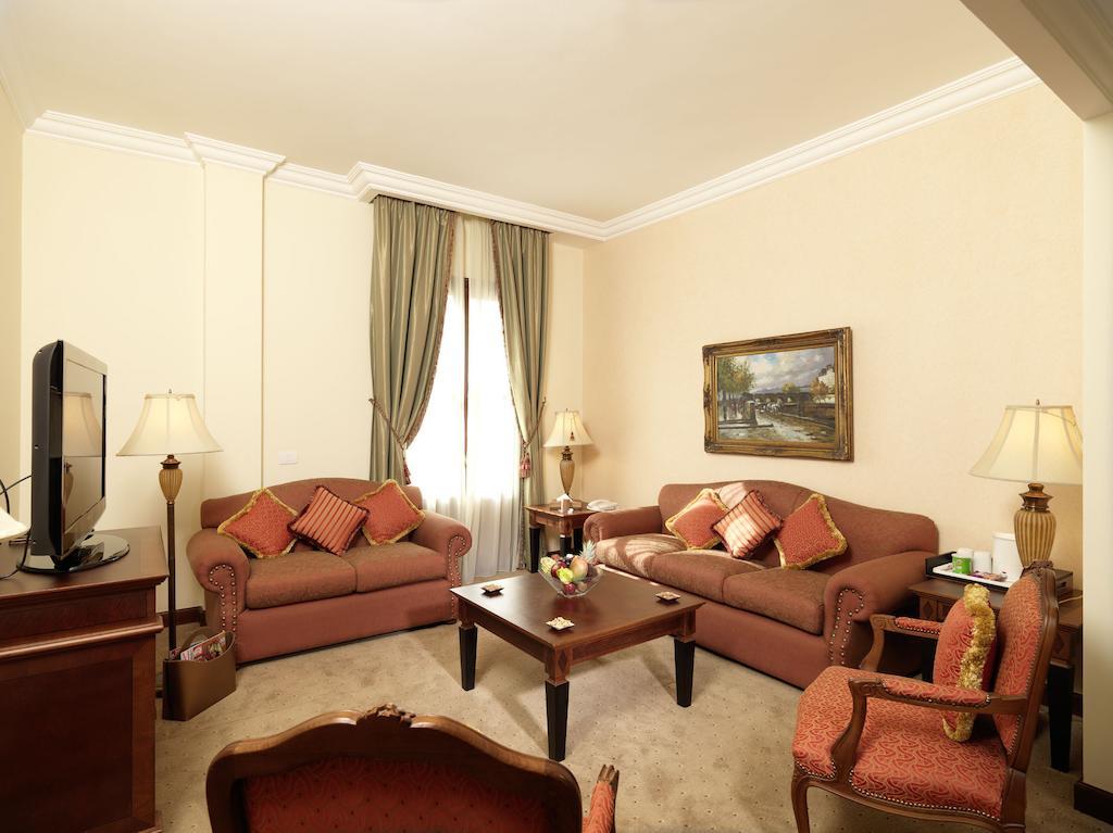 Le Patio Boutique Hotel Beirut Downtown Exteriör bild