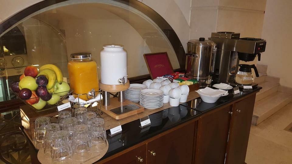 Le Patio Boutique Hotel Beirut Downtown Exteriör bild