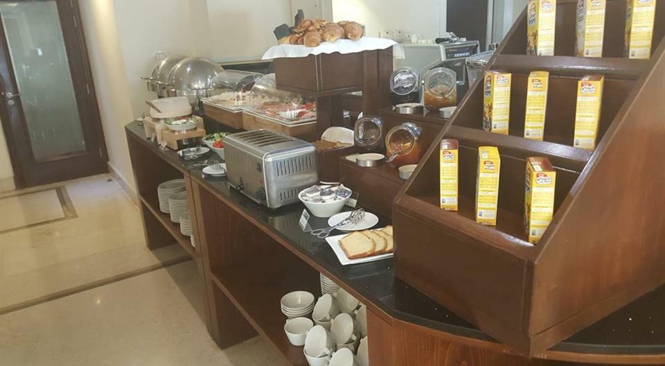 Le Patio Boutique Hotel Beirut Downtown Exteriör bild
